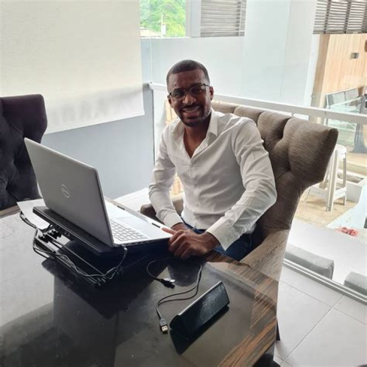 Frickson Erazo Bio, Age, Net Worth, Salary, Market Value, Stats, Married, & Wife