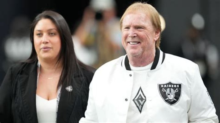 Las Vegas Raiders Owner, Mark Davis's Married Life, Wife, Net Worth, Bio,