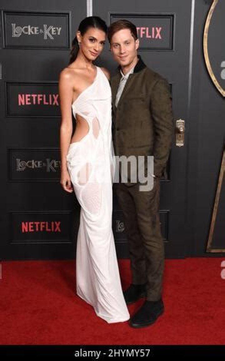 Laysla De Oliveira | Boyfriend, Jonathan Keltz, Dodge, Locke & Key, Netflix, Relationship, Instagram
