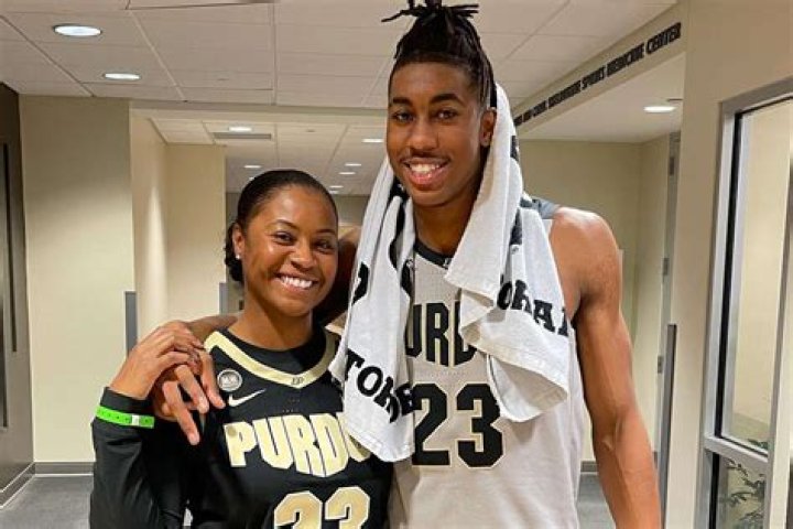 Purdue University Athlete Jaden Ivey's Bio, Family, Parents, Siblings, Stats, Earnings, Net Worth, Salary, Girlfriend, Relationship