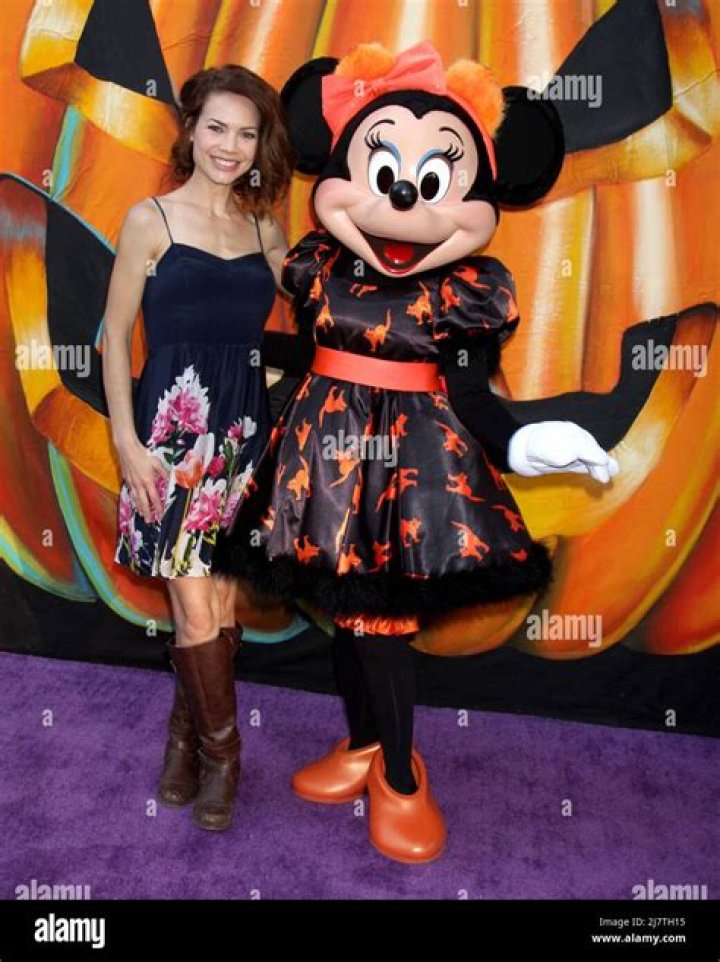 Rebecca Herbst Husband, Married, Net Worth, Children, Family, Weight Loss, Wiki