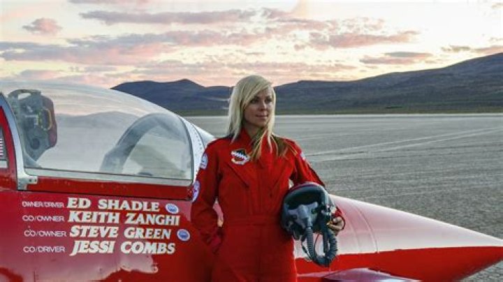 The Late American professional racer, Jessi Combs was survived with a net worth over $1 million.
